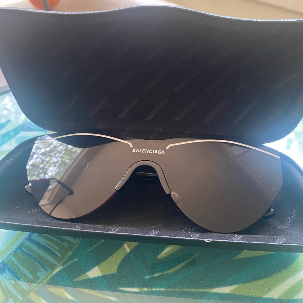 Black Oval Unisex Balenciaga Sunglasses